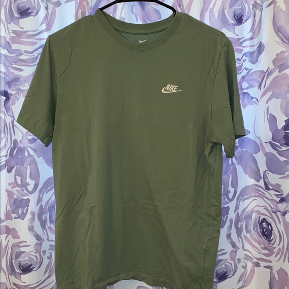 Green tee